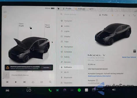 2022 Tesla Model Y Long Range Dual Motor All-Wheel Drive z USA, uszkodzony, nr VIN 7SAYGAEE1NF393351